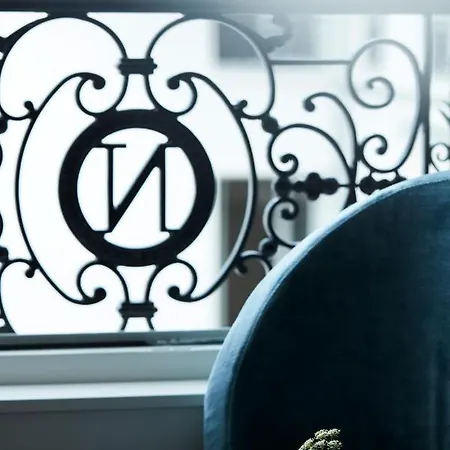 & Napoleon 4*