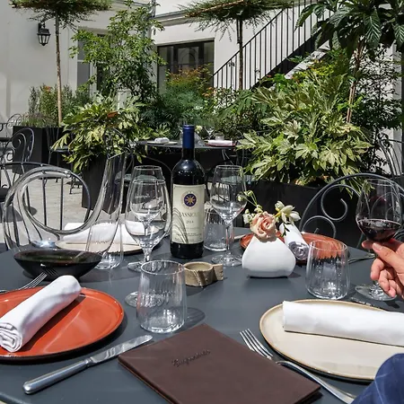 & Napoleon 4* Фонтенбло