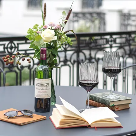 & Napoleon Отель Фонтенбло