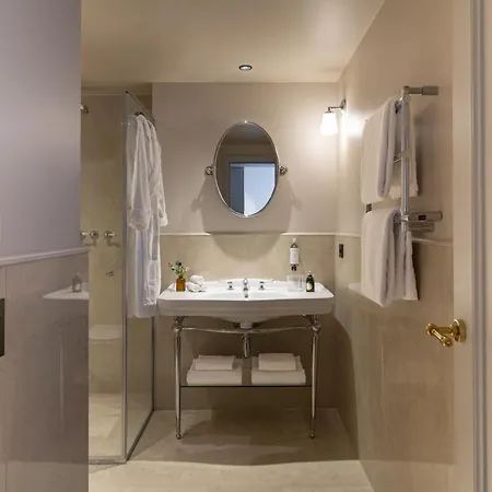 Hotel Hôtel&spa Napoléon Fontainebleau