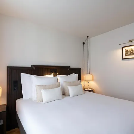 & Napoleon Отель Фонтенбло