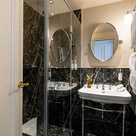 & Napoleon Отель 4*