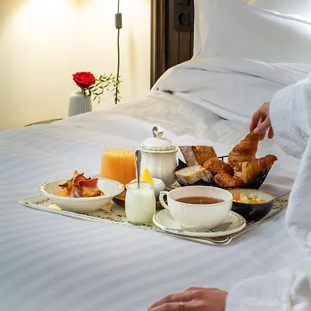 & Napoleon Отель